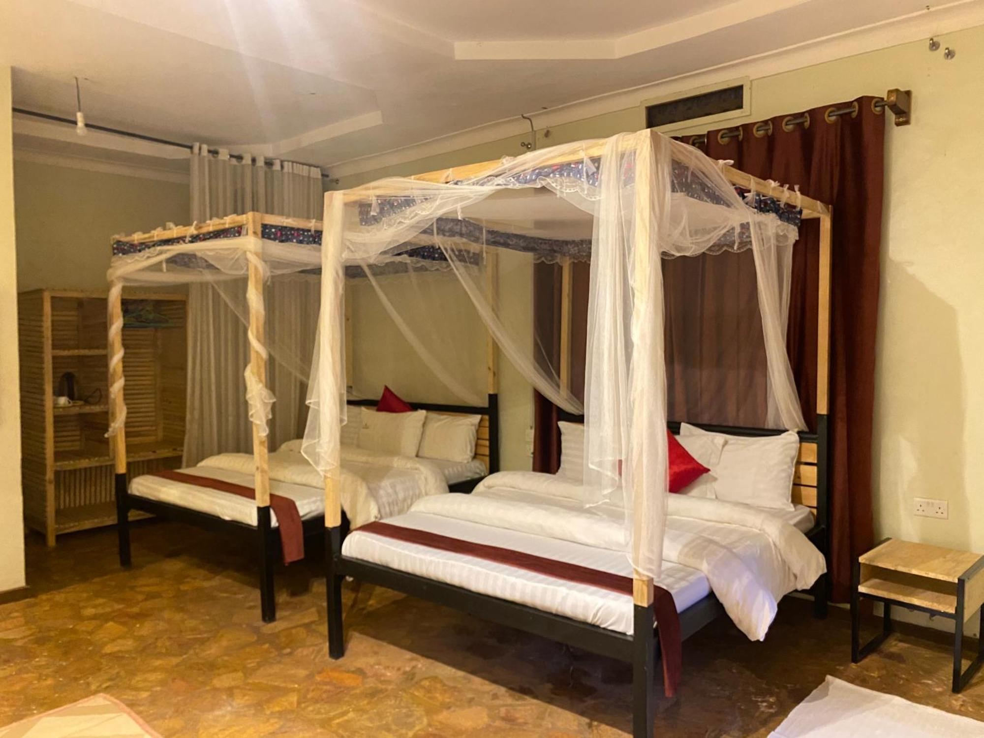 Afro Smile Hotel & Guest House Jinja Exterior foto