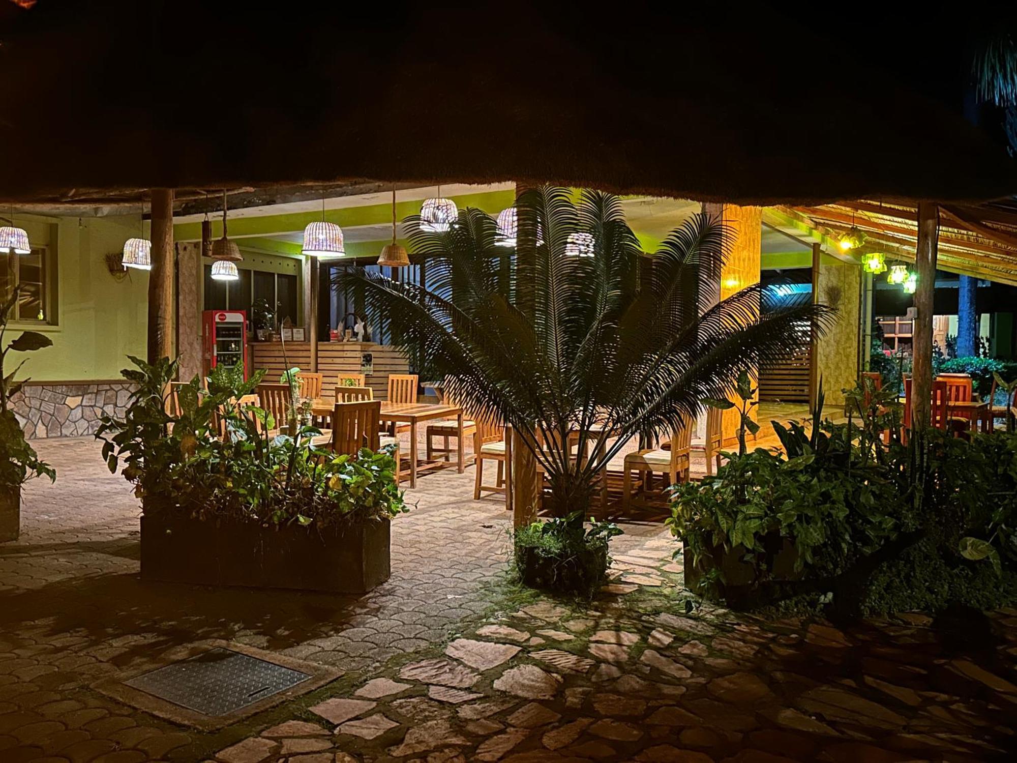 Afro Smile Hotel & Guest House Jinja Exterior foto