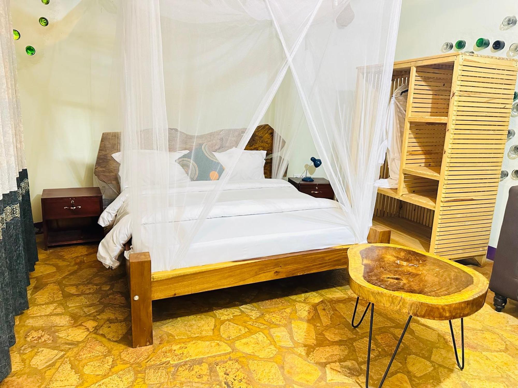 Afro Smile Hotel & Guest House Jinja Exterior foto